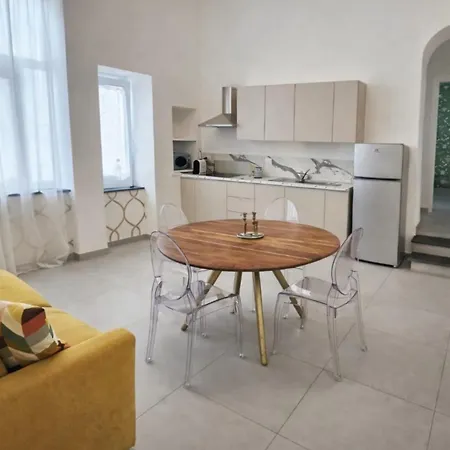 Corso Vittorio Elegant Lípara
