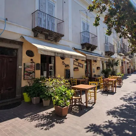 Corso Vittorio Elegant Lípara