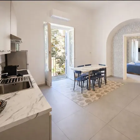 Corso Vittorio Elegant Apartamento Lípara
